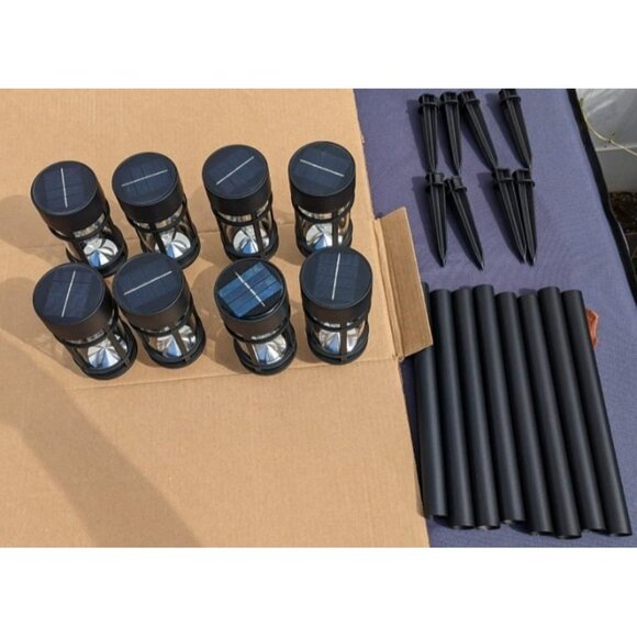 New Solar Pathway Lights 8 Pack, Bright Solar Lights Outdoor Waterproof IP65 - Picture 2 of 2